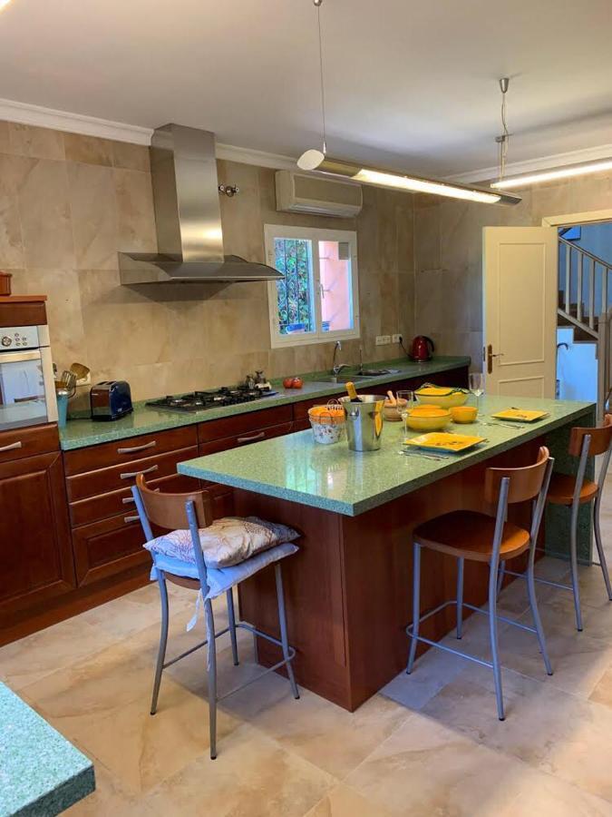 Chalet Con Piscina A 50 M De La Playa . Marbella Esterno foto
